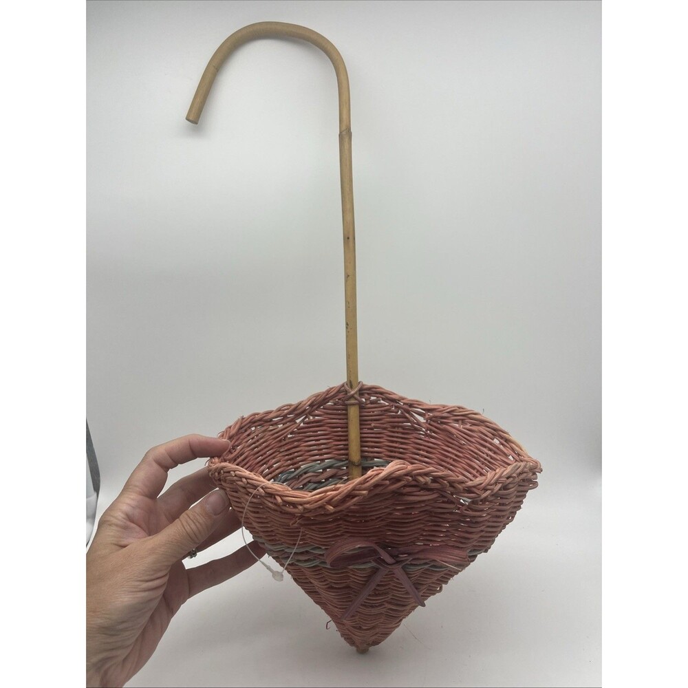 Vintage Wicker Umbrella Hanging Wall Pocket Decorative Pink Flower Basket